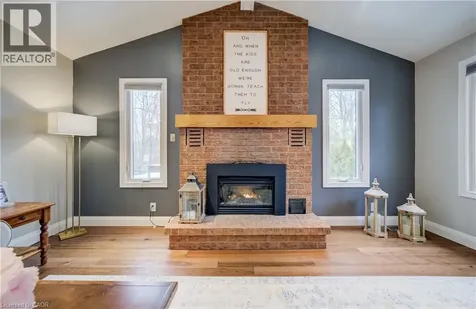 15 Mcleod Court Kitchener ON N2R 1A9