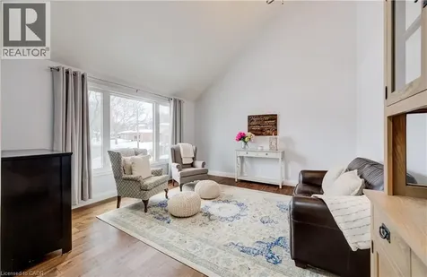 15 Mcleod Court Kitchener ON N2R 1A9