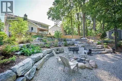 15 Mcleod Court Kitchener ON N2R 1A9
