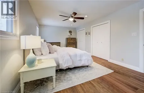 15 Mcleod Court Kitchener ON N2R 1A9