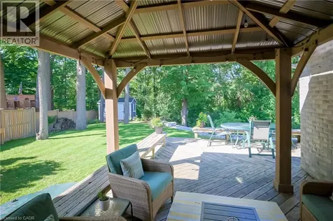 15 Mcleod Court Kitchener ON N2R 1A9