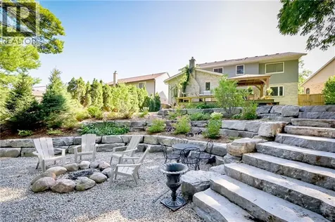 15 Mcleod Court Kitchener ON N2R 1A9