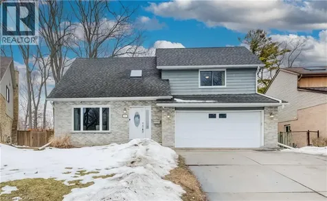 15 Mcleod Court Kitchener ON N2R 1A9