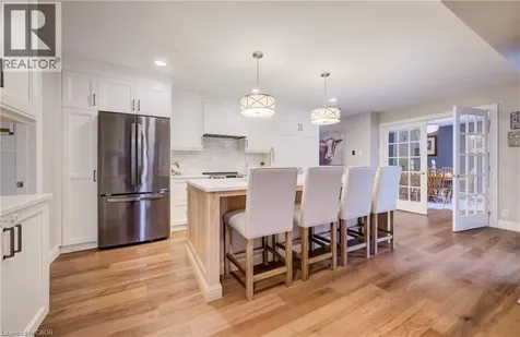 15 Mcleod Court Kitchener ON N2R 1A9