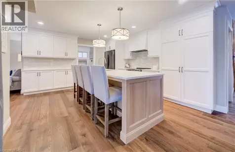 15 Mcleod Court Kitchener ON N2R 1A9