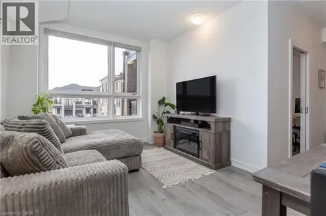 33 Red Maple Lane Barrie ON L9J 0N4