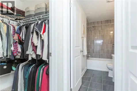 33 Red Maple Lane Barrie ON L9J 0N4