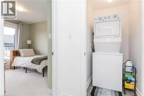 33 Red Maple Lane Barrie ON L9J 0N4