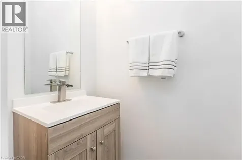 33 Red Maple Lane Barrie ON L9J 0N4