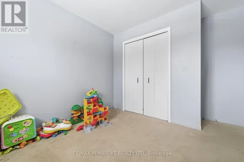 114 Hemlock Street Petawawa ON K8H 3C2