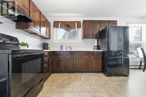 114 Hemlock Street Petawawa ON K8H 3C2