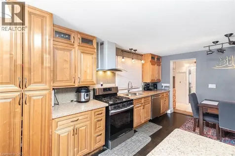 243 Federal Street Stoney Creek ON L8E 1P6