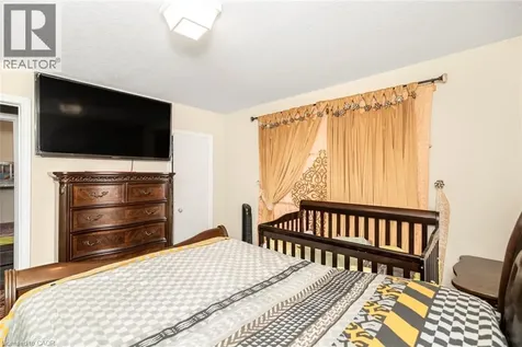 243 Federal Street Stoney Creek ON L8E 1P6