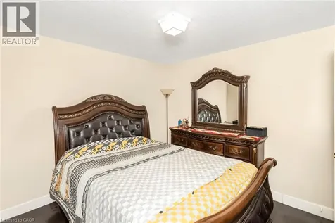 243 Federal Street Stoney Creek ON L8E 1P6