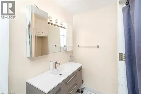 243 Federal Street Stoney Creek ON L8E 1P6