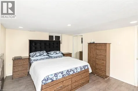 243 Federal Street Stoney Creek ON L8E 1P6