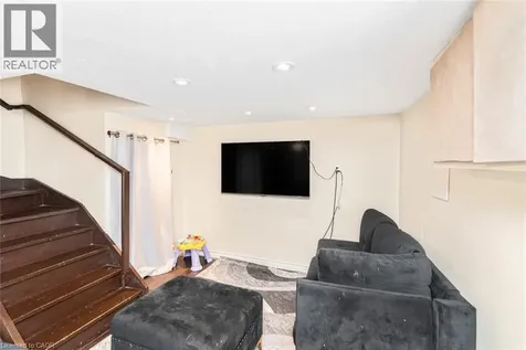 243 Federal Street Stoney Creek ON L8E 1P6