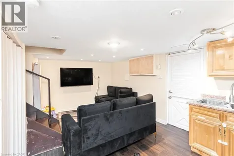 243 Federal Street Stoney Creek ON L8E 1P6