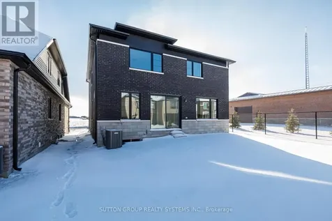 9 Sun Valley Avenue Wasaga Beach ON L9Z 0N6