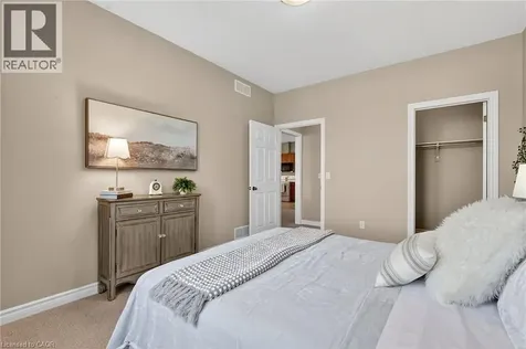 1041 Pine Street Dunnville ON N1A 2N1