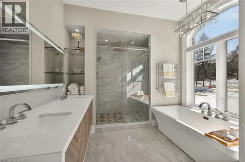 747 Vernon Place Ancaster ON L9G 3H4