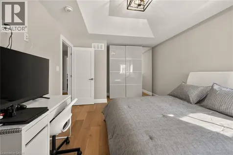 747 Vernon Place Ancaster ON L9G 3H4