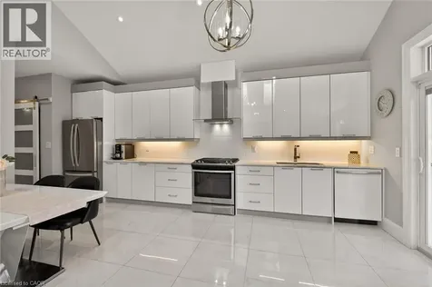 747 Vernon Place Ancaster ON L9G 3H4