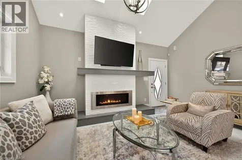 747 Vernon Place Ancaster ON L9G 3H4