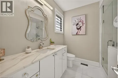 747 Vernon Place Ancaster ON L9G 3H4