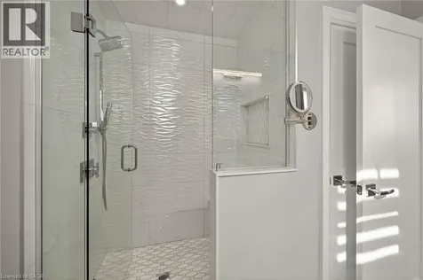 747 Vernon Place Ancaster ON L9G 3H4