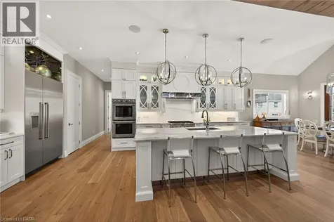 747 Vernon Place Ancaster ON L9G 3H4