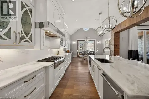 747 Vernon Place Ancaster ON L9G 3H4