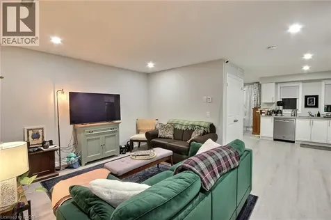 287 Chapel Hill Drive Kitchener ON N2R 0S4