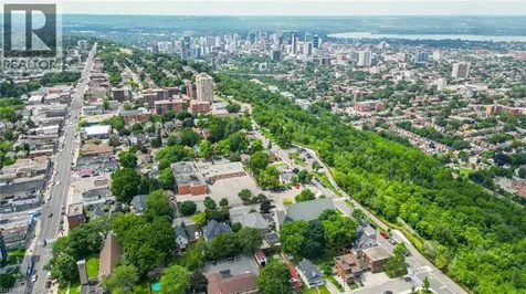 240 Mountain Park Avenue Hamilton ON L8V 1A4