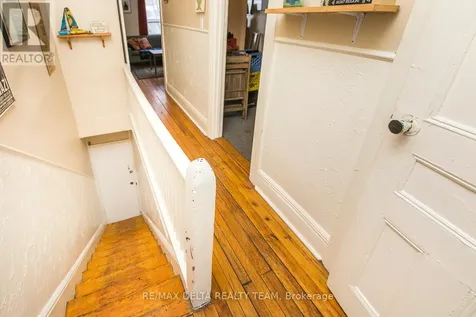27 Perkins Street Ottawa ON K1R 7G4