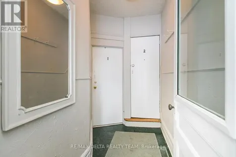 27 Perkins Street Ottawa ON K1R 7G4