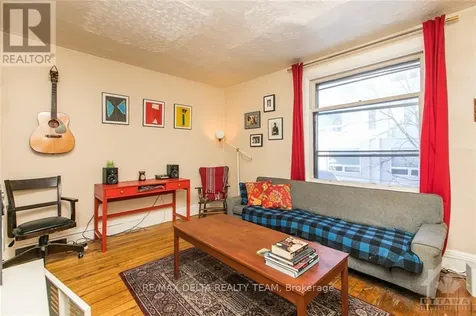 27 Perkins Street Ottawa ON K1R 7G4