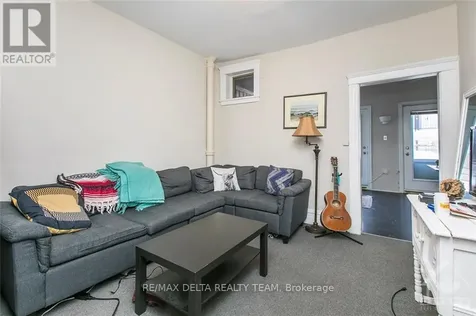 27 Perkins Street Ottawa ON K1R 7G4