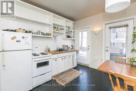 27 Perkins Street Ottawa ON K1R 7G4