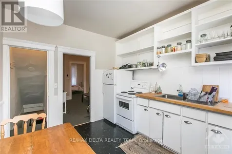 27 Perkins Street Ottawa ON K1R 7G4