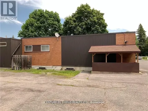 305 Baldwin Avenue Cornwall ON K6H 4J6