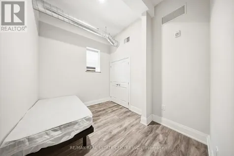 11 Queen Street Brantford ON N3T 3B1