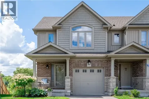 557 Landgren Court Kitchener ON N2A 0G8