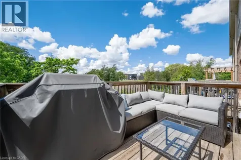 557 Landgren Court Kitchener ON N2A 0G8