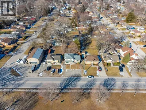 1177 Pontiac Drive Sarnia ON N7S 3B1