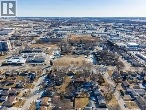1177 Pontiac Drive Sarnia ON N7S 3B1
