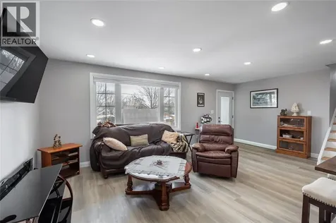 1177 Pontiac Drive Sarnia ON N7S 3B1