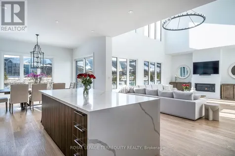 109 Stillwater Crescent Blue Mountains ON L9Y 4P5