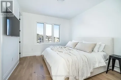 109 Stillwater Crescent Blue Mountains ON L9Y 4P5