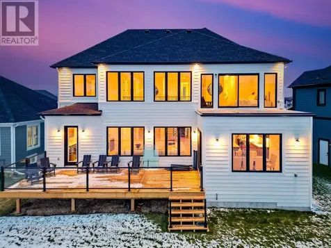 109 Stillwater Crescent Blue Mountains ON L9Y 4P5
